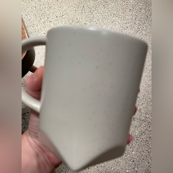 Starbucks Reserve Bevel mug in speckled bone Starbucks Reserve mug 16 fl oz - Picture 5 of 9